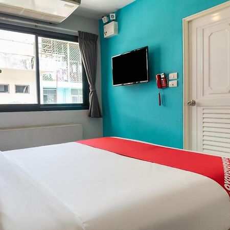 Oyo 501 At Night Hostel Phuket Exterior photo