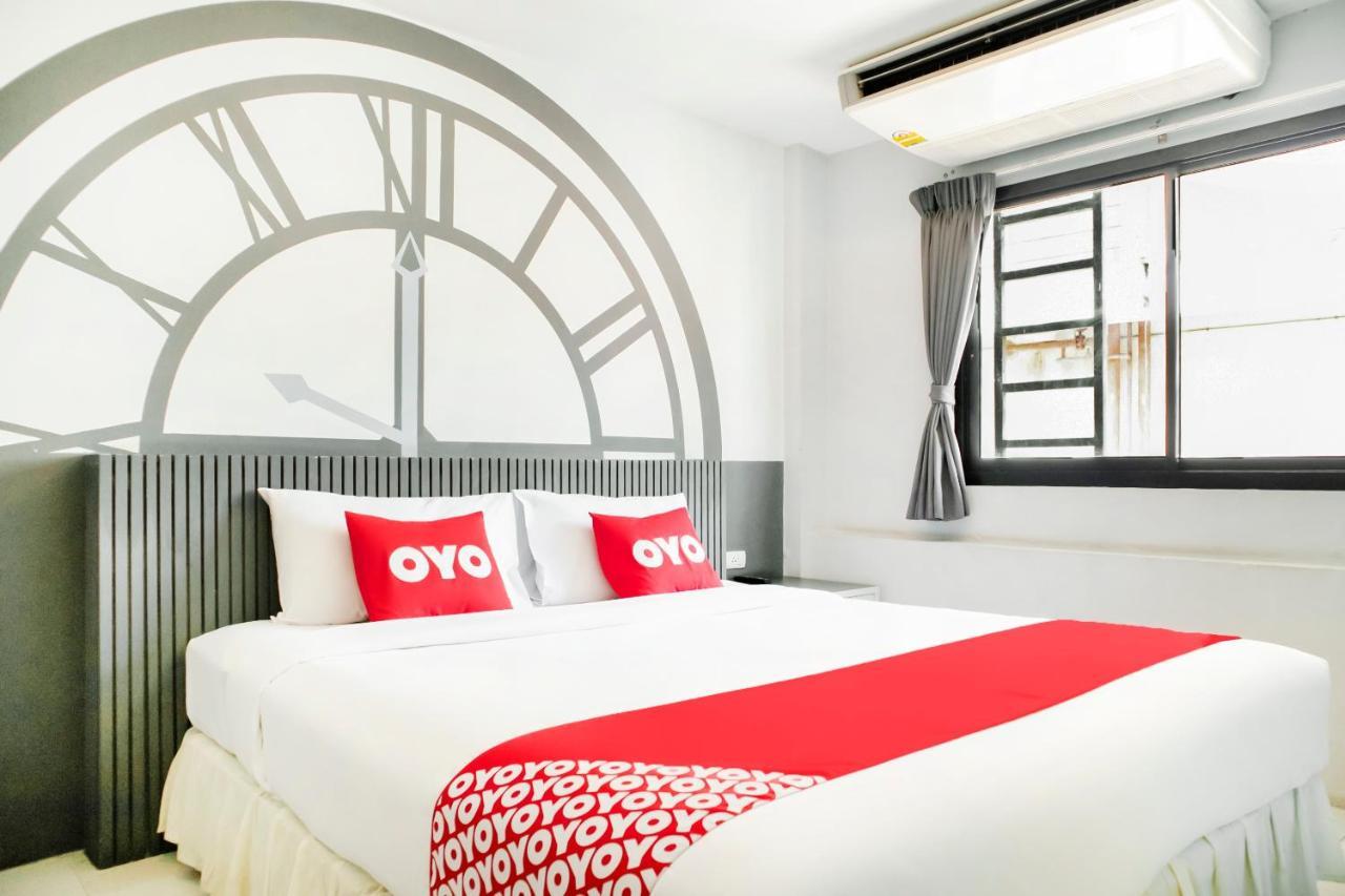 Oyo 501 At Night Hostel Phuket Exterior photo
